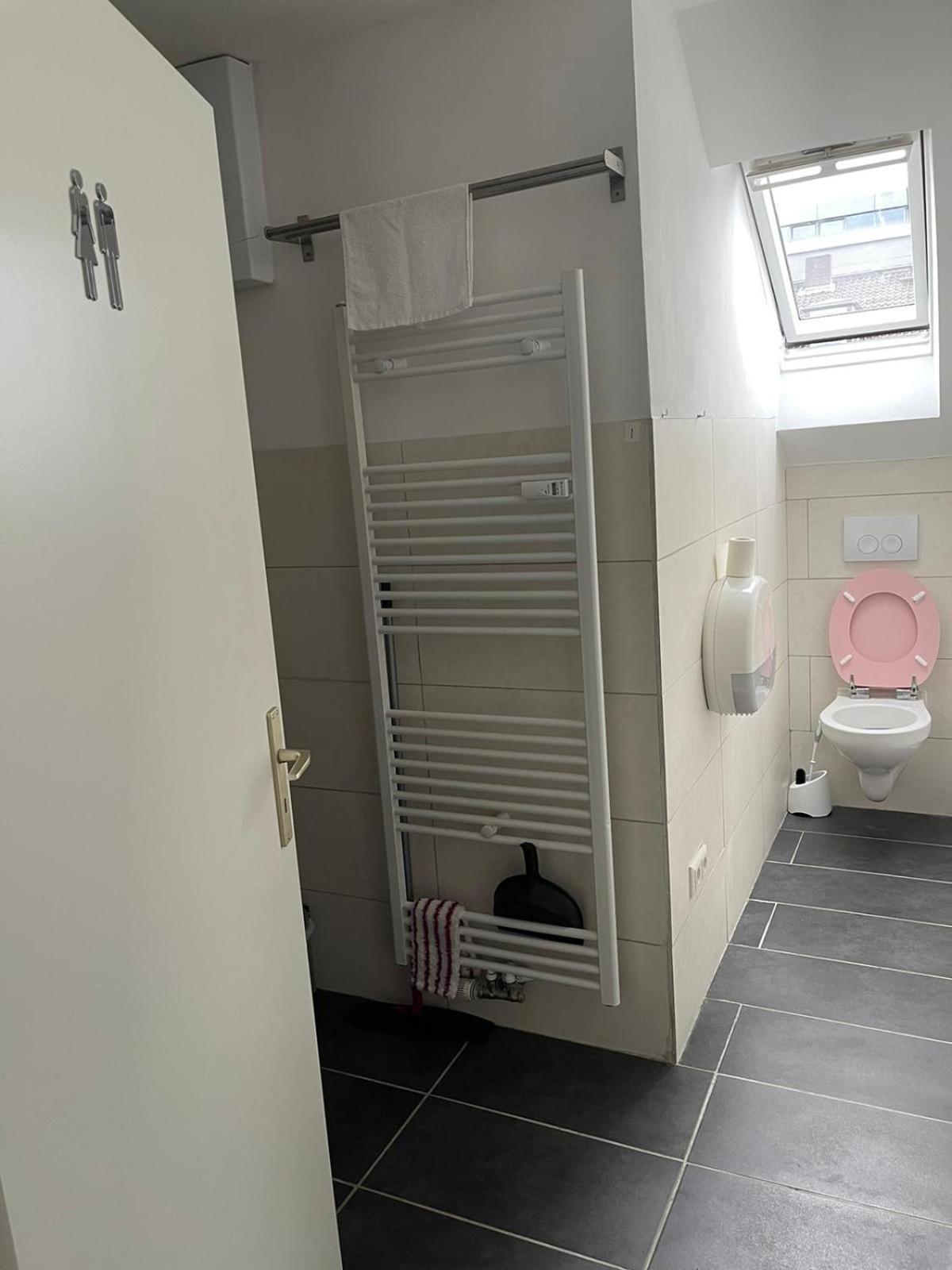 Bequemes Einzelzimmer Im Herzen Von Kassel Exterior photo